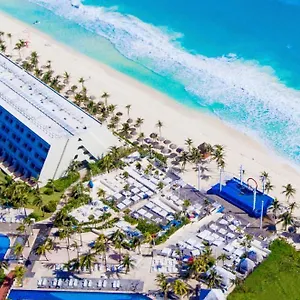 Oh! On The By Oasis Hotel Cancun